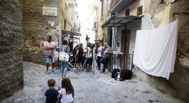 Esplosione ai Quartieri spagnoli: «Atto premeditato di madre-figlio»