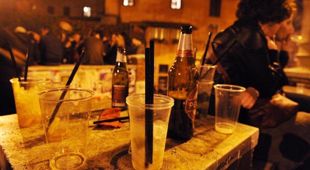 Trastevere, alcol fuori orario e venduto a un minorenne: multe per mille euro