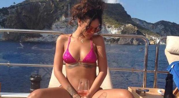 Dopo Messi arriva Rihanna: aperitivo e bagno nelle acque di Ponza