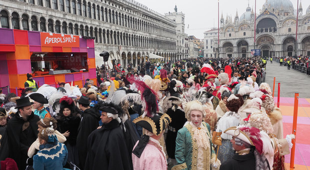 Carnevale di Venezia "interrotto" dall'emergenza Covid-19