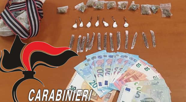 Cocaina, hashish e marijuana: tre spacciatori in manette nel Napoletano