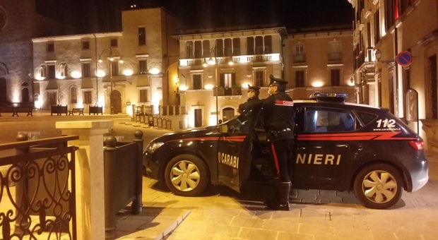 Positivi al Covid ma sorpresi a girare in strada: denunciati dai carabinieri