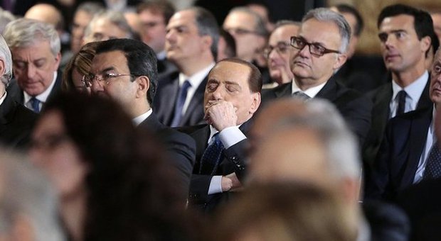 Berlusconi, gaffe con la Bindi: «Commossa? Mai viste tante lacrime da un uomo...»