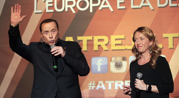 Silvio Berlusconi ad Atreju con Giorgia Meloni nel settembre di un anno fa
