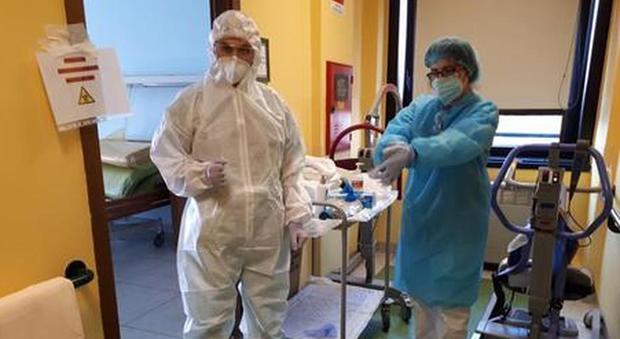 Coronavirus in Lombardia, 134 morti e 689 casi in più: ma nella diretta Facebook non spiegano a quando siano riferiti
