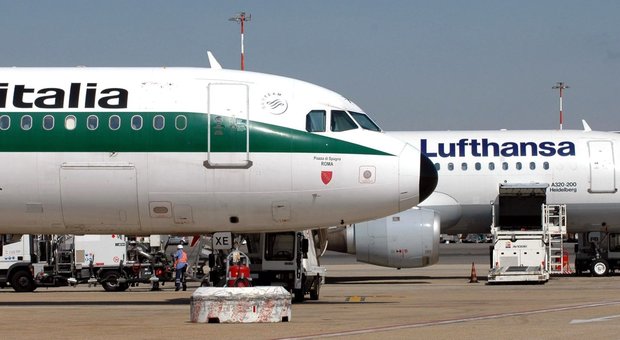 Alitalia, Lufthansa: «Pronti a investire su compagnia, ma non in partnership con governo italiano»