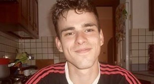 Omicidio Varani, la famiglia: «Per gli assassini di Luca vogliamo la pena di morte»