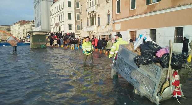immagine Acqua alta a Venezia, le foto di oggi, 23 dicembre 2019
