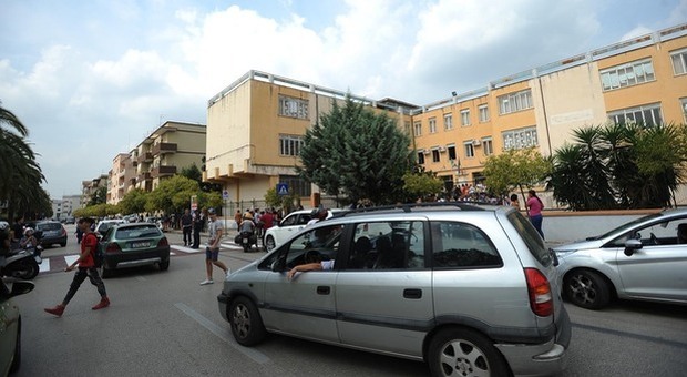Prof e alunni positivi al Covid: tre scuole chiuse nel Casertano
