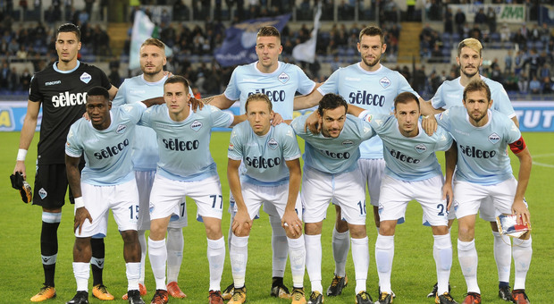 Lazio in campo con la maglia di Anna Frank, lettura del Diario e un minuto di silenzio