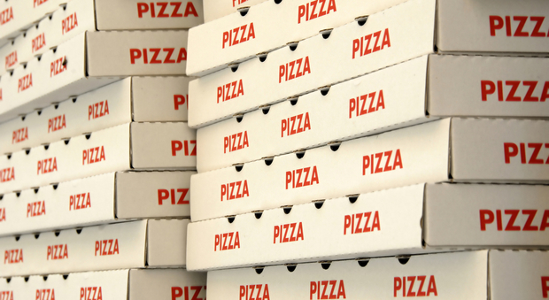 "Gli imballaggi di pizza e fast food a rischio, contengono sostanze tossiche"