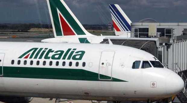 Alitalia, dal cda ok all'aumento di capitale per 100 milioni di euro: no da Air France