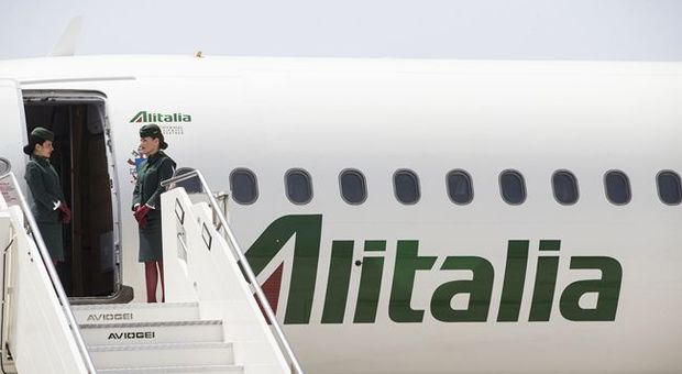 Alitalia, crisi senza fine. Piloti e assistenti pronti allo sciopero