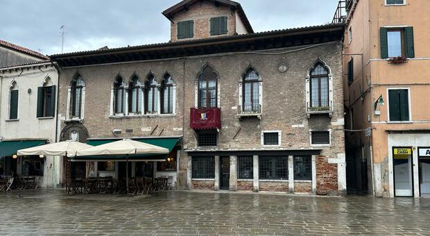 Venezia. Santa Margherita, dopo 70 anni addio alla banca: arriva un nuovo ristorante