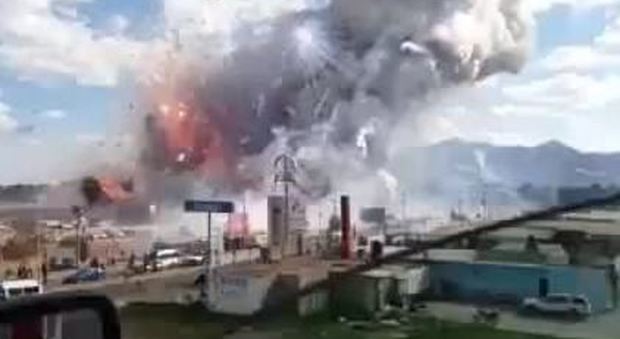 Messico, esplode mercato di fuochi d'artificio: 36 morti e 72 feriti