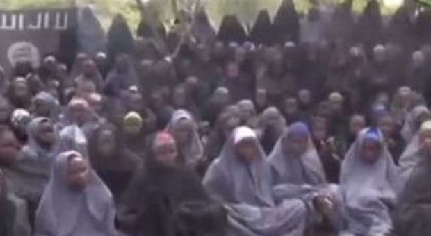 Boko Haram, giallo sulle studentesse rapite: prima l'annuncio della liberazione, poi la smentita dell'esercito