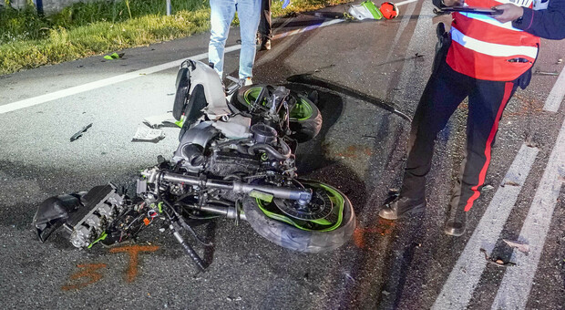 Foto d'archivio di un incidente stradale costato la vita a un motociclista