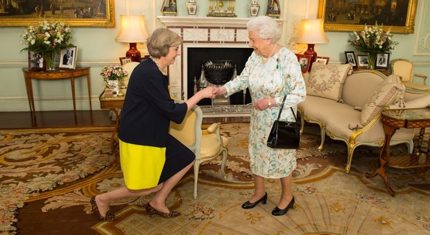 Gran Bretagna, Theresa May è la nuova premier: «Ora più giustizia sociale»