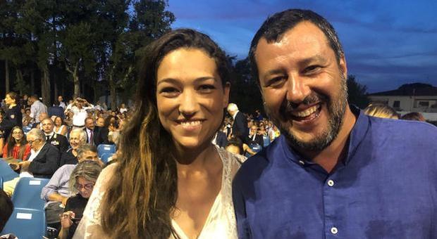 Furto nella villa di Verdini: i ladri bruciano la foto del "genero" Salvini con la figlia Francesca