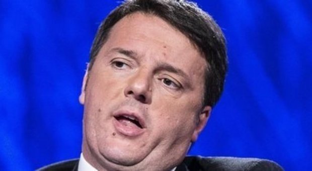 Renzi frena sul reato di clandestinità: "Depenalizzazione con calma"