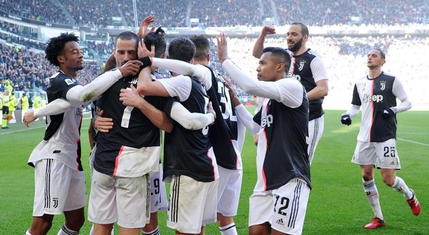 Juventus-Fiorentina 3-0, Sarri torna a vincere coi rigori e De Ligt