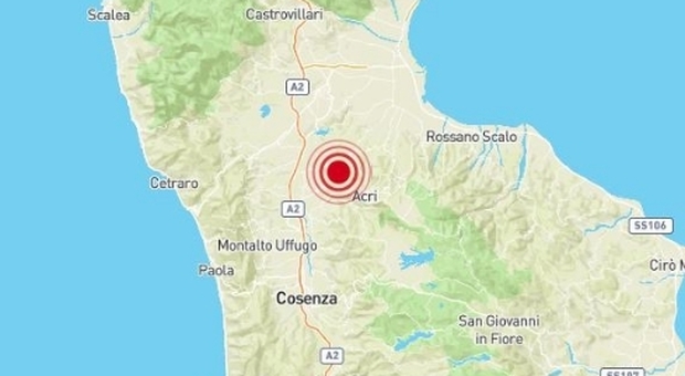 Terremoto a Cosenza, allarme tra la gente. «Tre scosse una dopo l'altra»