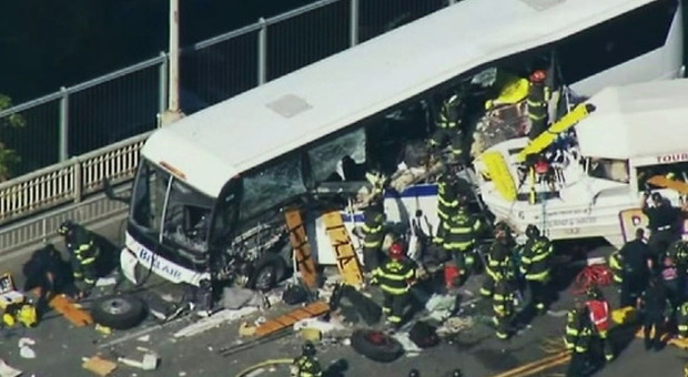 Seattle, scontro tra due bus: almeno 4 morti