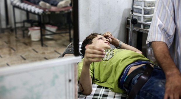 Siria, bombardati quattro ospedali ad Aleppo: ucciso un neonato