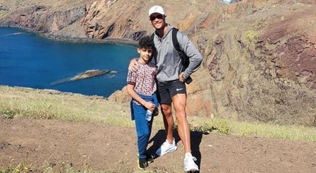 Cristiano Ronaldo fa il turista: «Alla scoperta della mia Madeira»