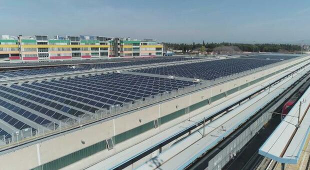 La copertura dei capannoni con migliaia di pannelli fotovoltaici