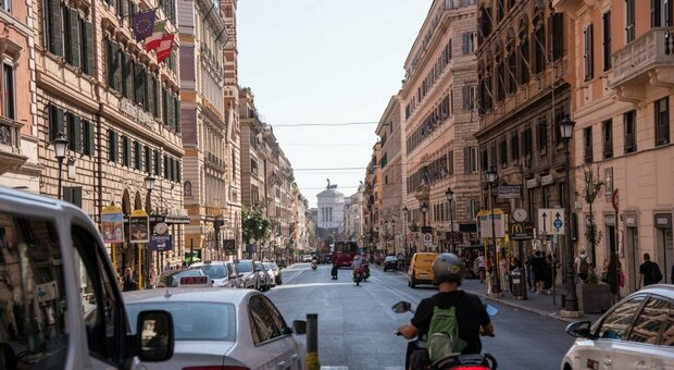 Roma, albergatori contro il tram a via Nazionale: «Manifesteremo anche noi»