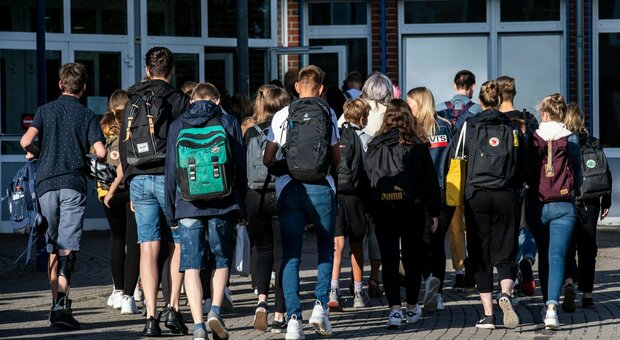 «Virus, 260 positivi a scuola», panico in Georgia: tamponi e test a raffica