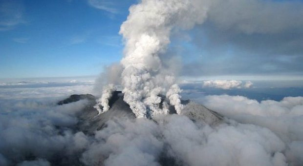 Giappone, vulcano Ontake: salgono a 12 le vittime per l'eruzione