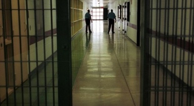 Suicida in carcere, sì a processo: «Soccorsi non idonei e in ritardo»