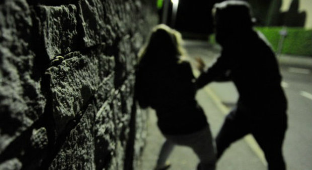 Tentata violenza sessuale in strada: 37enne bloccato dai carabinieri