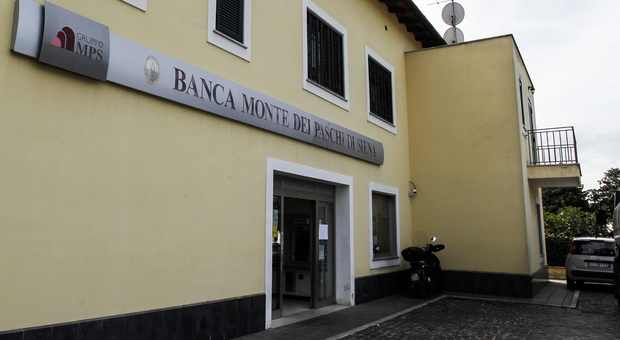 Rapina in banca, due arresti: c'è anche il ragazzo che guidava l'auto in cui fu ucciso Gabriele Sandri