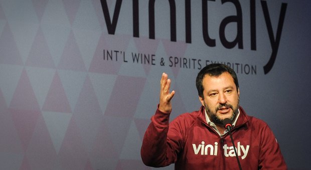 Salvini a Vinitaly: «Riduzione fiscale nel Def, Tria deve rispettare il contratto»