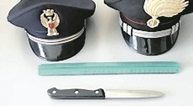 Ancona, crea scompiglio al Pronto soccorso: nella borsa ha due coltelli