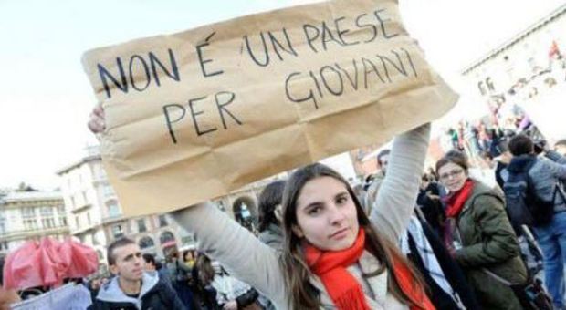 Altro che crisi e riforme: in Italia gli anziani ​sempre più ricchi e i giovani sempre più poveri