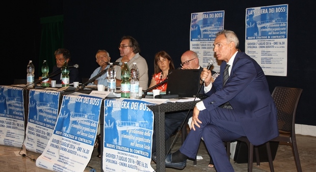 Da sinistra D'Alessio, Sirignano, Galasso, Giarrusso, Esposito, Aielli, De Matteis