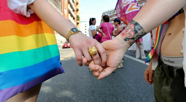 Pride a Milano sette giorni di orgoglio arcobaleno in difesa del ddl Zan