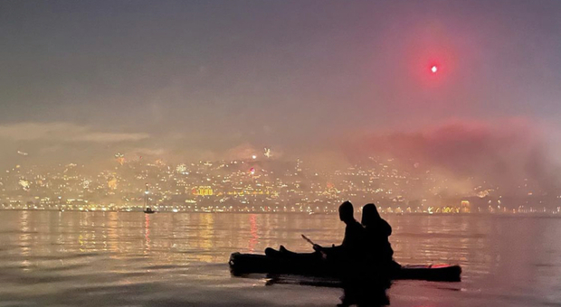 Capodanno romantico in mare a Napoli per i due campioni olimpionici Paltrinieri e Fiamingo