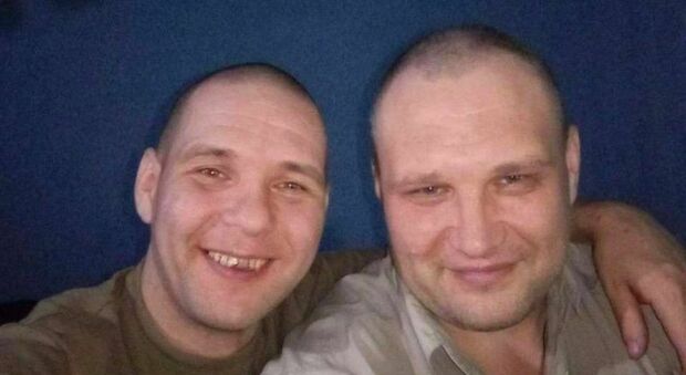 Due criminali russi mandati in guerra in Ucraina: uno ha ucciso un uomo e ne ha fritto il cuore, l'altro ha smembrato due ragazze