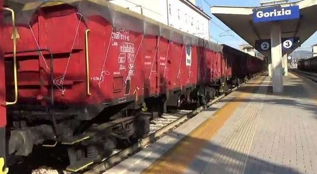 Treno fantasma a Gorizia: stazione evacuata per l'arrivo di vagoni senza locomotiva