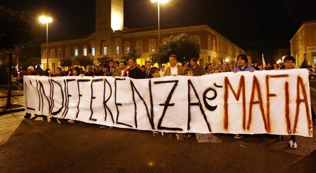 Il Movimento 5 Stelle al sindaco: «Viterbo scenda in piazza contro la mafia»