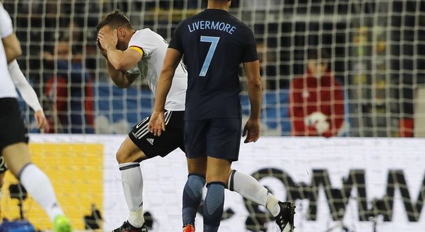 La Germania piega l'Inghilterra, Podolski risolve nella sera dell'addio: Ruediger titolare