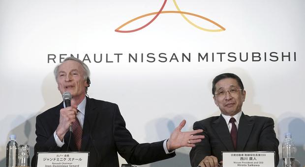 Da sinistra Jean-Dominique Senard,presidente di Renault e l'ad di Nissan Hiroto Saikawa