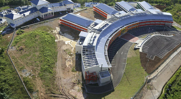 Il nuovo Ospedale Nazionale di Santa Lucia, realizzato da Inso nelle Piccole Antille (foto dal sito www.inso.it)