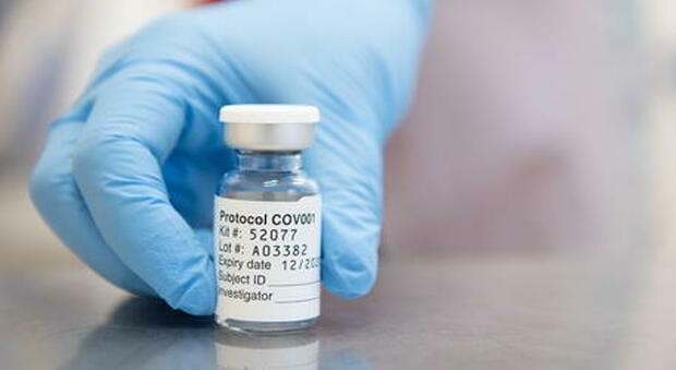 Vaccino, la svolta con AstraZeneca, atteso il via libera dell'Ema: a febbraio la distribuzione
