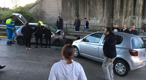 Incidente Nel Napoletano Morto Enne Feriti Due Bambini